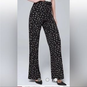 White House Black market Chevron print wide leg pants. Size M